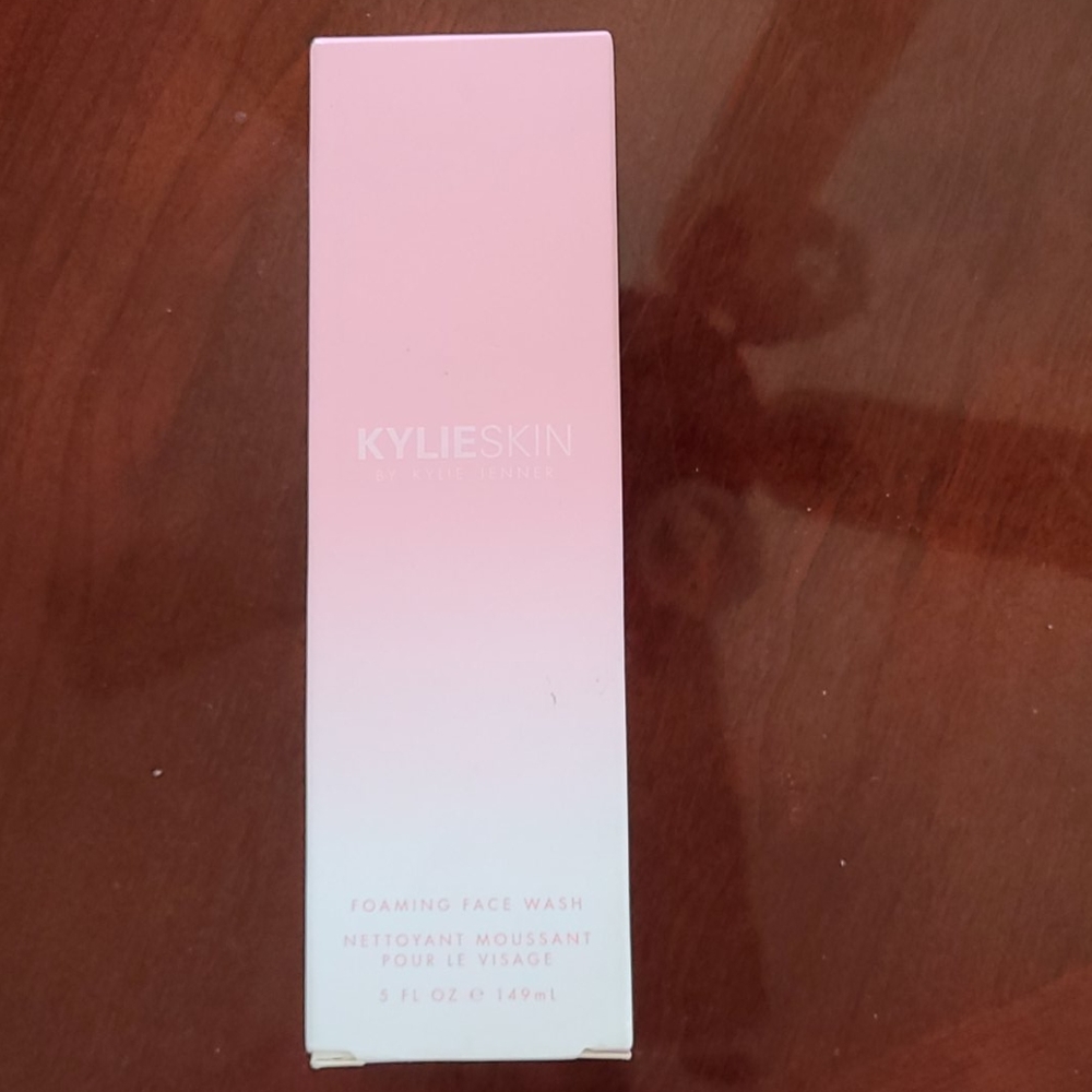 Kylie Skin Foaming Face Wash